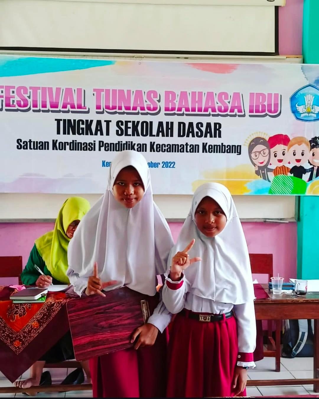 lomba puisi festival tunas bahasa ibu tingkat sd kecamatan kembang